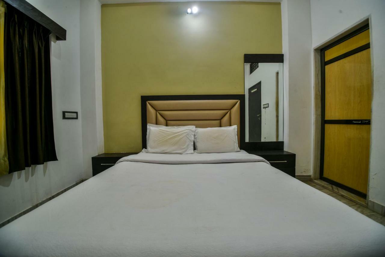 Hotel Vinayaka Nāthdwāra Zewnętrze zdjęcie